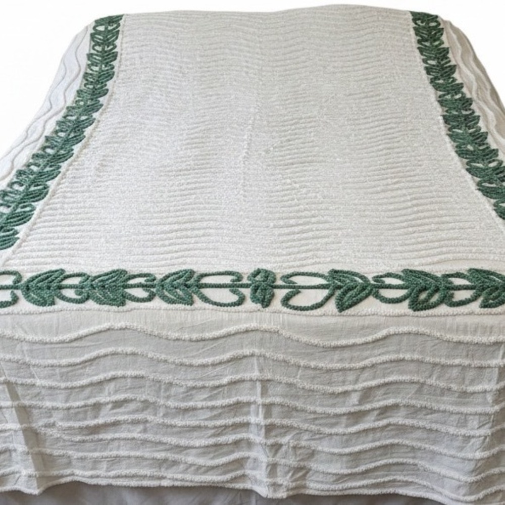 Vintage Fruit of the Loom Chenille Bedspread White Green Leaf Border 102x88 MCM